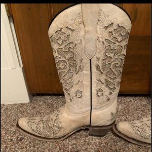White corral boots
